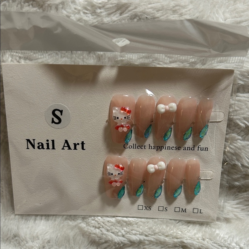 Hello kitty charm Cute Nail Art Set with Bow and Leaf Design